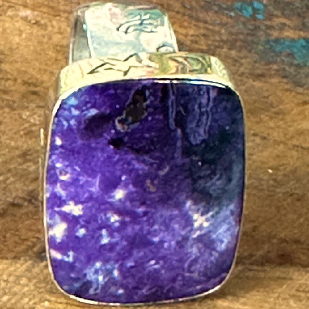 Jes MaHarry “Intuition” ring. New in box from Sundance. - Picture 3 of 15